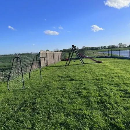 Sosnowy Zakatek Stegna- Wedkowanie, Rowery, Plac Zabaw Hébergement de vacances *