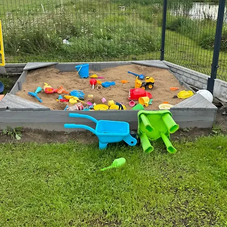 Holiday home Sosnowy Zakatek Stegna- Wedkowanie, Rowery, Plac Zabaw